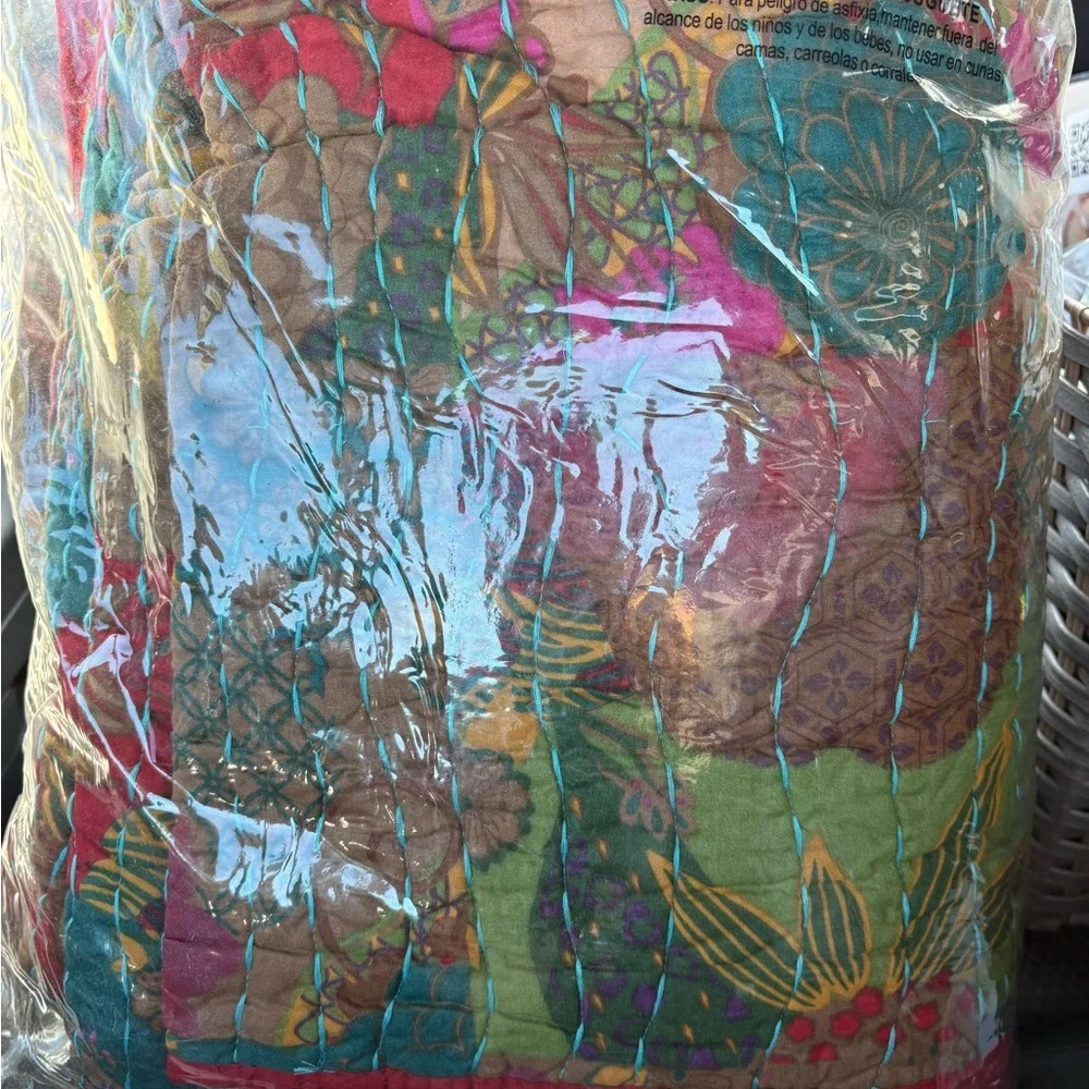 GREENLAND HOME NWT 100% cotton Kantha quilted Reversible bedding set -twin